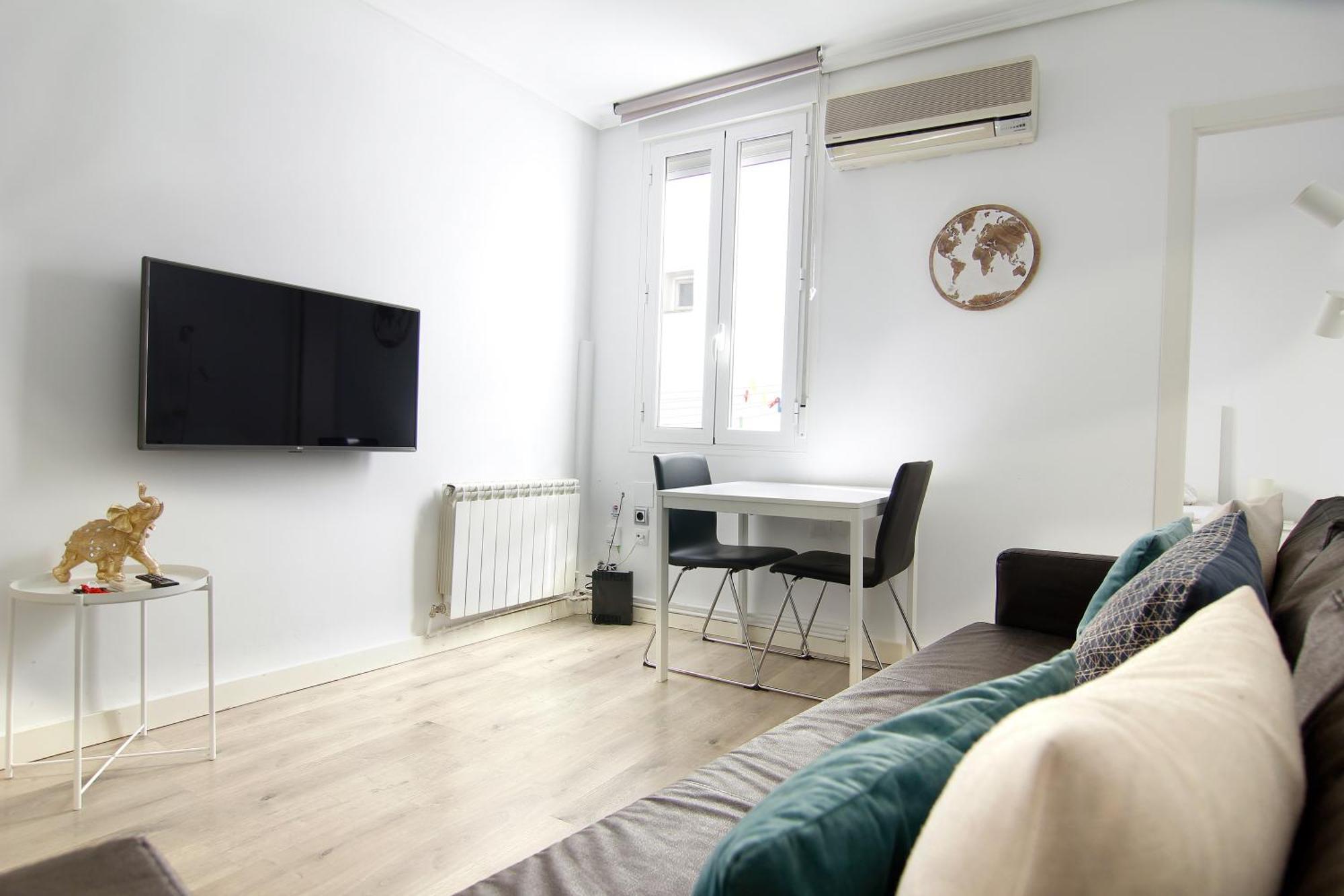 Apartamento Precioso Palacio Real, *